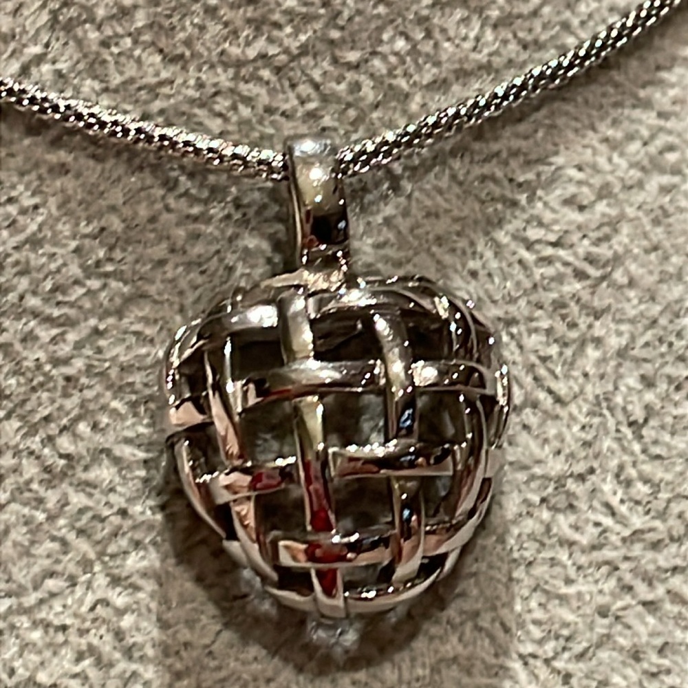 CHISEL Heart Pendant Necklace Basket Weave Style 17” Stainless Steel